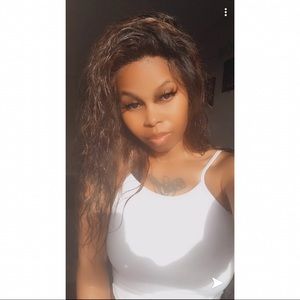 Meet your Posher, Whitney